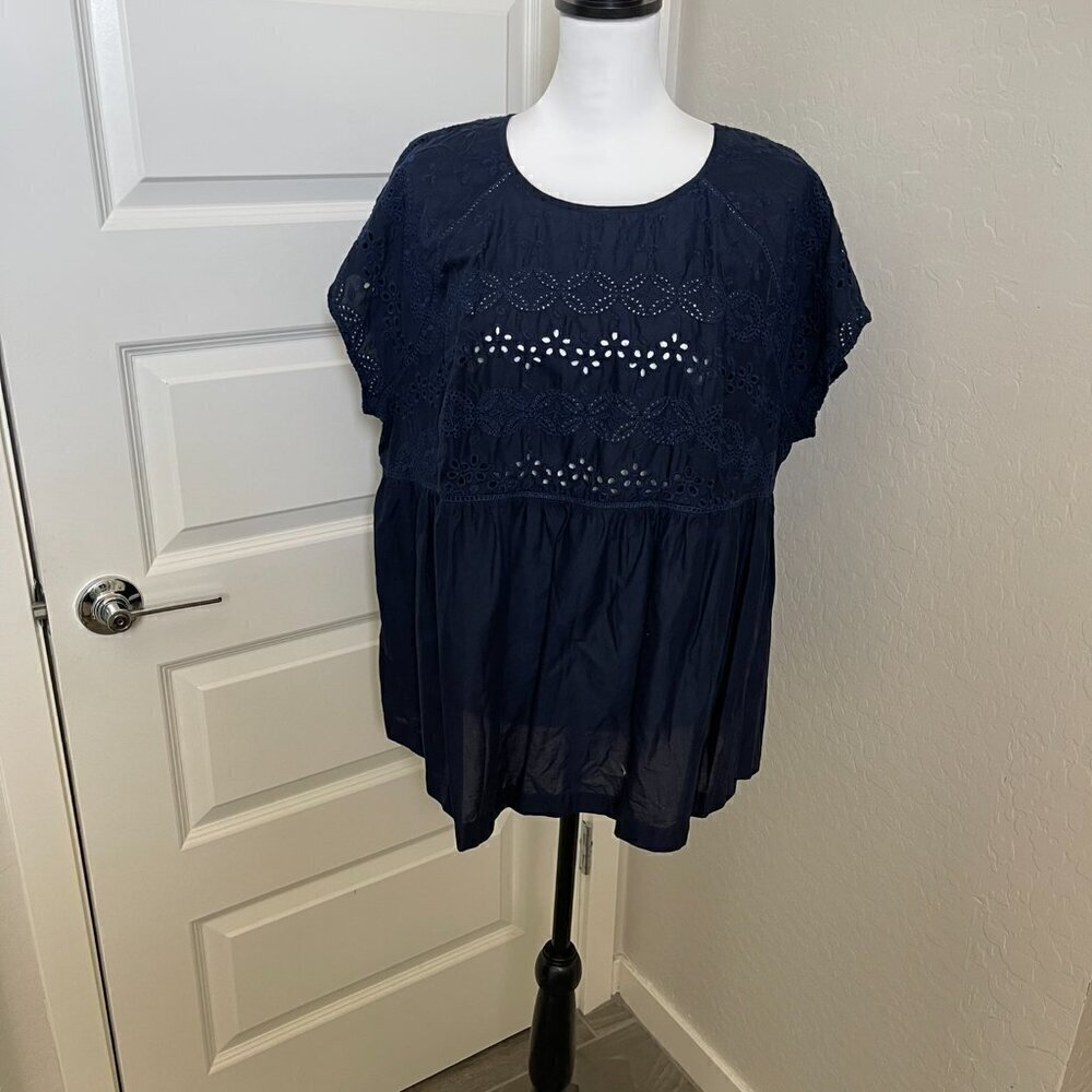 Crown & Ivy Embroidered Top in Blue - Size 2X NWOT (371)